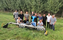 2019年，山東東營市黃河河務局采購一臺德國坡厲斜坡割草機。